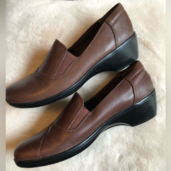 Clark’s Leather Loafers - Size 8 - Picture 5 of 7